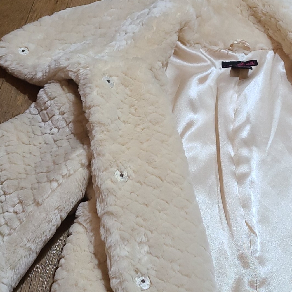 NWOT Non-Fur Animal Free Jacket - Picture 4 of 11